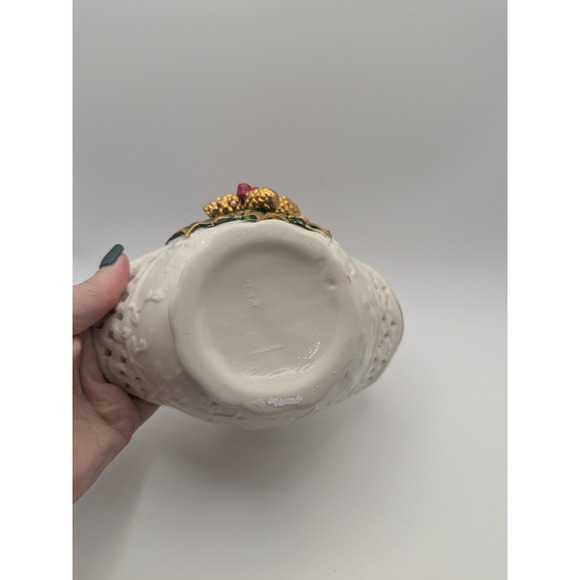 Vintage White Ceramic Holly Berry Pinecone‎ Trinket Basket Candy Dish Gold Trim - Picture 7 of 7
